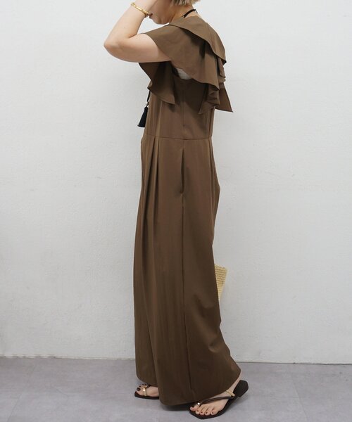 LOUNGEDRESS(ラウンジドレス)の「【撥水】フリルスリーブコンビネゾン(サロペット/オーバーオール・レディース・ブラック/ブラウン・36/38)」の13枚目の写真