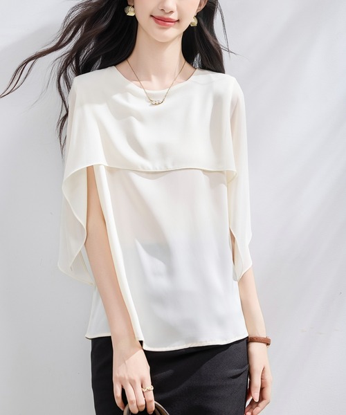 LUCPY(ラクピー)の「ケープデザインシフォンブラウス(シャツ/ブラウス・レディース・ホワイト・X-LARGE/LARGE/MEDIUM)」の1枚目の写真
