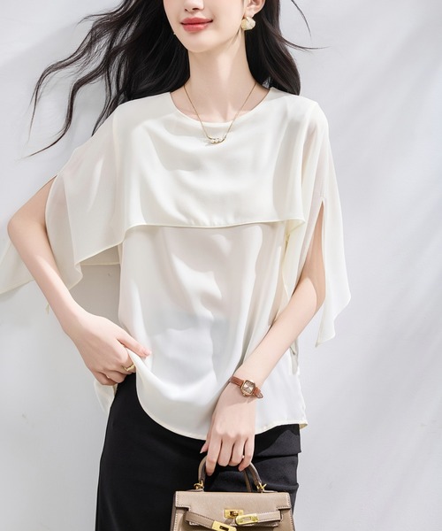 LUCPY(ラクピー)の「ケープデザインシフォンブラウス(シャツ/ブラウス・レディース・ホワイト・X-LARGE/LARGE/MEDIUM)」の4枚目の写真
