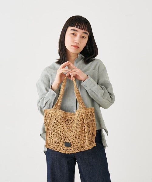 collex(コレックス)の「【Swaraj /スワラージ】手編みペーパーラフィアトートバッグ(かごバッグ・レディース・ベージュ/ホワイト・フリー)」の4枚目の写真