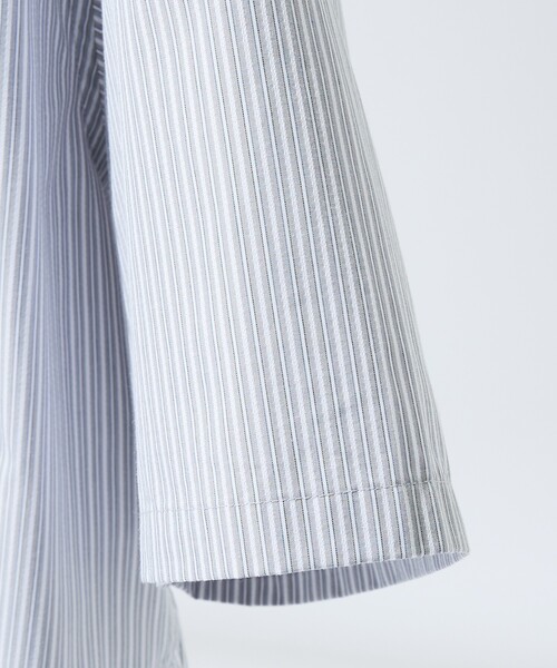 ABAHOUSE(アバハウス)の「【JAMES FABRIC】サイドガゼット ストライプシャツ / オーバーサイズ(シャツ/ブラウス・メンズ・サックスブルー/グレイッシュブルー/ライトグレー・46/48)」の9枚目の写真