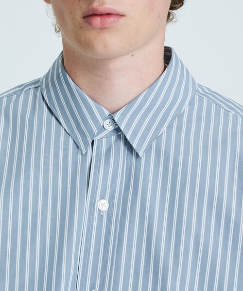 ABAHOUSE(アバハウス)の「【JAMES FABRIC】サイドガゼット ストライプシャツ / オーバーサイズ(シャツ/ブラウス・メンズ・サックスブルー/グレイッシュブルー/ライトグレー・46/48)」の16枚目の写真