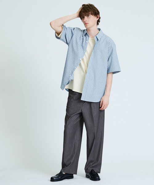 ABAHOUSE(アバハウス)の「【JAMES FABRIC】サイドガゼット ストライプシャツ / オーバーサイズ(シャツ/ブラウス・メンズ・サックスブルー/グレイッシュブルー/ライトグレー・46/48)」の18枚目の写真