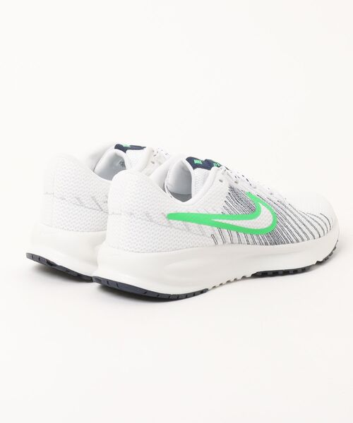 NIKE（ナイキ）の「NIKE ナイキ RUN DEFY【超軽量】メンズスニーカー ランニングシューズ(ランデファイ) HM9594-104 ホワイト/グリーンスパーク（スニーカー・メンズ・ホワイト系その他・28.0cm/27.5cm/27.0cm/26.5cm/26.0cm/25.5cm/30.0cm/29.0cm）」の2枚目の写真