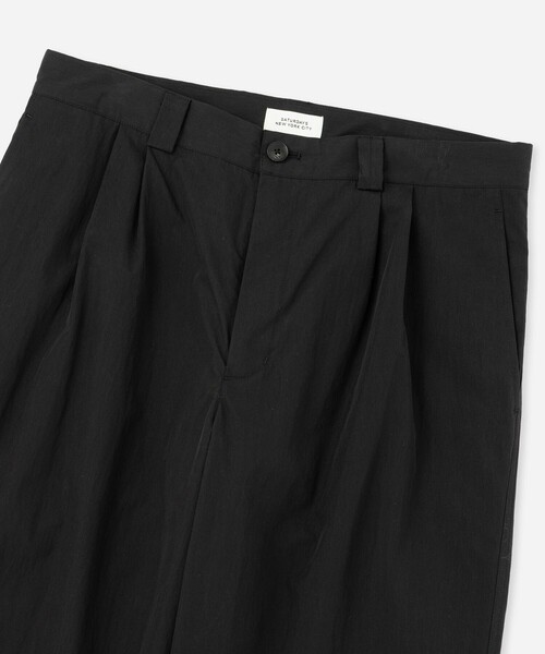 Saturdays NYC(サタデーズ ニューヨークシティ )の「George Wide Two Tuck Pant(その他パンツ・メンズ・ブラック/ダークブラウン・M/L/S)」の4枚目の写真
