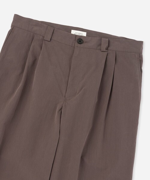 Saturdays NYC(サタデーズ ニューヨークシティ )の「George Wide Two Tuck Pant(その他パンツ・メンズ・ブラック/ダークブラウン・M/L/S)」の5枚目の写真