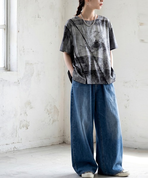 antiqua(アンティカ)の「異素材切替 アート柄 ドルマン トップス(Tシャツ/カットソー・レディース・パープル系その他/グレー系その他・ONESIZE)」の10枚目の写真