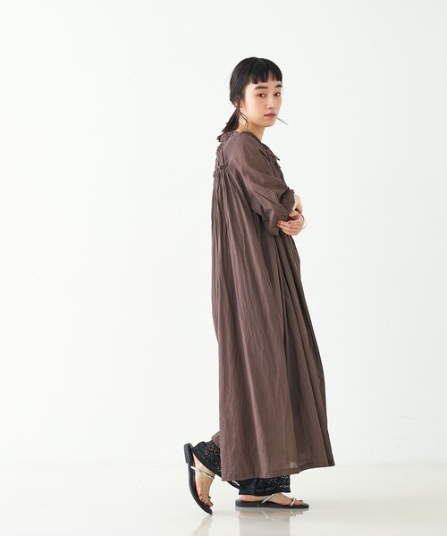 collex(コレックス)の「インド綿2WAYギャサーコットンワンピース(ワンピース・レディース・ブラウン/ネイビー・フリー)」の4枚目の写真
