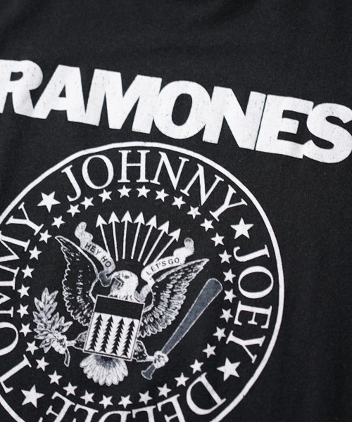 THRIFTY LOOK(スリフティールック)の「THRIFTY LOOK / THRIFTY "RAMONES" TEE(Tシャツ/カットソー・メンズ・ブラック・X-LARGE)」の3枚目の写真