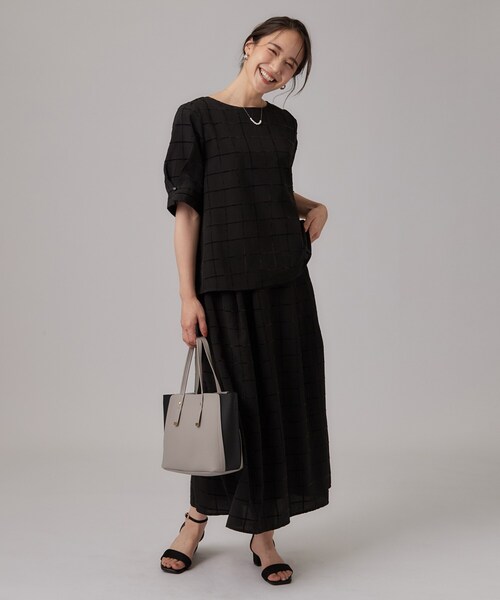 SHOO・LA・RUE(シューラルー)の「【セットアップ可/S-LL】モールチェックで上品に タックフレアスカート(スカート・レディース・ベージュ/ブラック/ブラウン系その他・01/02/03/04)」の9枚目の写真