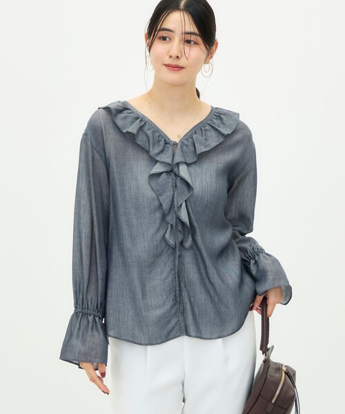 NOLLEY’S(ノーリーズ)の「【BECシリーズ】ウォッシャブルギャザーフリルブラウス(シャツ/ブラウス・レディース・インディゴブルー/ベージュ/カーキ・38)」の3枚目の写真