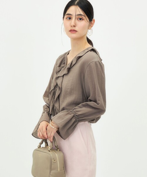 NOLLEY’S(ノーリーズ)の「【BECシリーズ】ウォッシャブルギャザーフリルブラウス(シャツ/ブラウス・レディース・インディゴブルー/ベージュ/カーキ・38)」の13枚目の写真