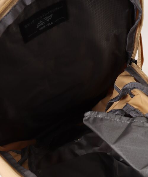 GREGORY(グレゴリー)の「【GREGORY/グレゴリー】シグナル20 デューンタン(バックパック/リュック・メンズ・ベージュ系その他・FREE)」の4枚目の写真