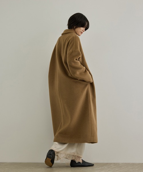 SALON adam et rope'(サロン アダム エ ロペ)の「MTR アルパカシャギーロングコート / 軽量(チェスターコート・レディース・キャメル/チャコールグレー・FREE)」の21枚目の写真