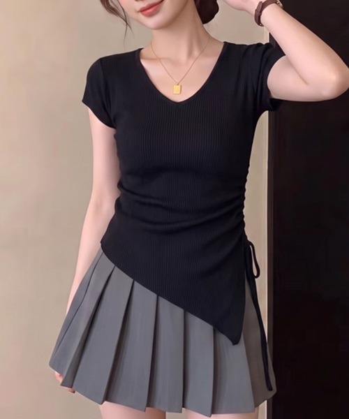 Girly Doll(ガーリードール)の「サイドスリットギャザーカットアウトニット(その他トップス・レディース・オレンジ/ブラック・FREE)」の2枚目の写真