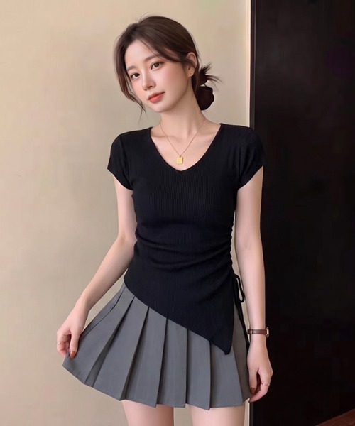 Girly Doll(ガーリードール)の「サイドスリットギャザーカットアウトニット(その他トップス・レディース・オレンジ/ブラック・FREE)」の4枚目の写真