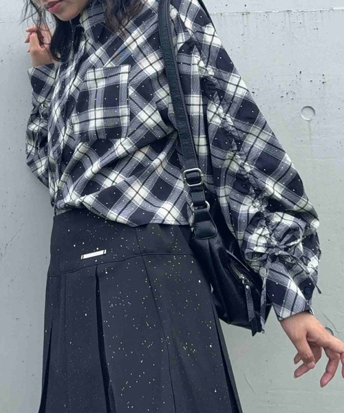 AS KNOW AS plus(アズノゥアズプラス)の「☆ビジュー付き 袖ドロストポケットシャツ(シャツ/ブラウス・レディース・ベージュ系/その他/ブラウン系/ネイビー系・FREE)」の7枚目の写真
