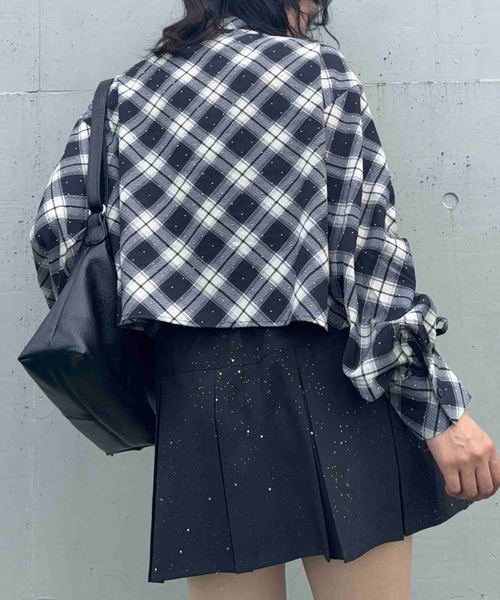 AS KNOW AS plus(アズノゥアズプラス)の「☆ビジュー付き 袖ドロストポケットシャツ(シャツ/ブラウス・レディース・ベージュ系/その他/ブラウン系/ネイビー系・FREE)」の10枚目の写真