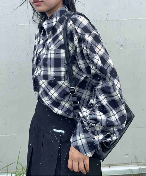 AS KNOW AS plus(アズノゥアズプラス)の「☆ビジュー付き 袖ドロストポケットシャツ(シャツ/ブラウス・レディース・ベージュ系/その他/ブラウン系/ネイビー系・FREE)」の8枚目の写真