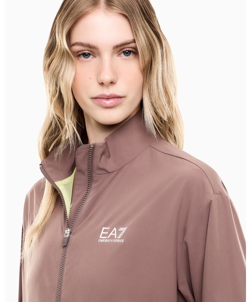 EMPORIO ARMANI EA7(エンポリオアルマーニイーエーセブン)の「<オンライン限定>【エンポリオ アルマーニ EA7】レギュラーフィット ジップ トラックスーツ Tennis Pro(セットアップ・レディース・アッシュブラウン/ダークアッシュ・LARGE/MEDIUM/SMALL/X-SMALL)」の11枚目の写真
