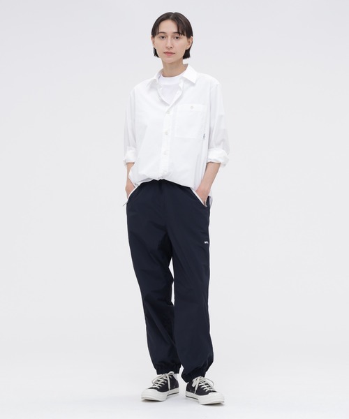 MHL.(エムエイチエル)の「LIGHTWEIGHT NYLON POPLIN(その他パンツ・レディース・ネイビー・MEDIUM/LARGE/SMALL)」の4枚目の写真