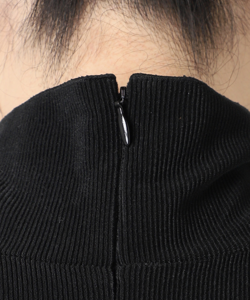 CITYSHOP(シティーショップ)の「TRICOT HIGH NECK TOP:カットソー(Tシャツ/カットソー・レディース・ブラック/ネイビー・FREE)」の14枚目の写真