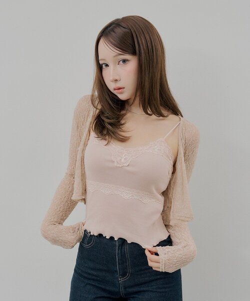 Chico(チコ)の「カップ付きVネックレースキャミ(タンクトップ・レディース・アイボリー/ピンクベージュ/ブラック/ブラウン・FREE)」の14枚目の写真