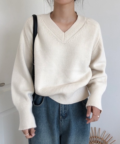 yuue' ( wear )（ユーイ）の「Vネックニットプルオーバー（ニット/セーター・レディース・ブラック/グレー/アイボリー/ベージュ・FREE）」の14枚目の写真