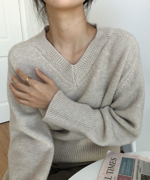 yuue' ( wear )（ユーイ）の「Vネックニットプルオーバー（ニット/セーター・レディース・ブラック/グレー/アイボリー/ベージュ・FREE）」の15枚目の写真