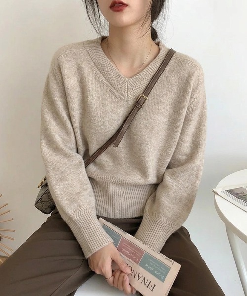 yuue' ( wear )（ユーイ）の「Vネックニットプルオーバー（ニット/セーター・レディース・ブラック/グレー/アイボリー/ベージュ・FREE）」の18枚目の写真