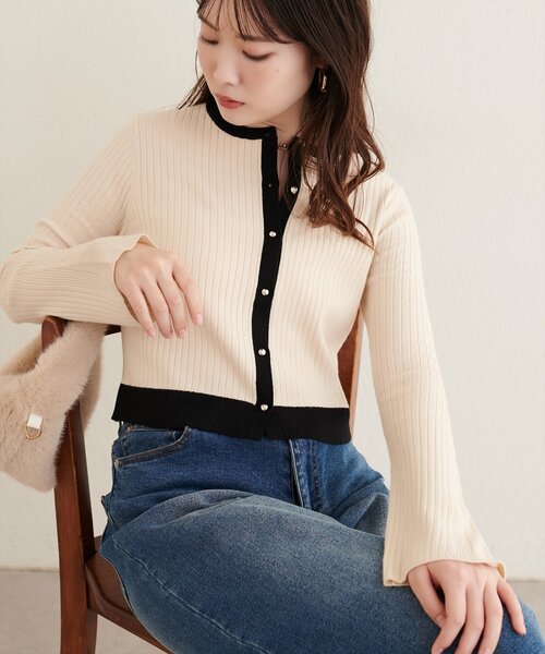 natural couture(ナチュラルクチュール)の「配色フレア袖リブカーディガン(カーディガン/ボレロ・レディース・オフホワイト/サックスブルー/ブラック/ライトベージュ・FREE)」の6枚目の写真