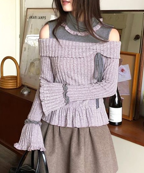 core core(コアコア)の「レイヤード風タートルネックオフショルダーフリルデザイントップス(Tシャツ/カットソー・レディース・ライトパープル・L/M/S)」の2枚目の写真
