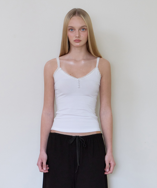 ROSEFRANTZ（ロゼフランツ）の「Button Lace Sleeveless [Ivory]（Tシャツ/カットソー・レディース・アイボリー・SMALL/MEDIUM/X-SMALL）」の4枚目の写真