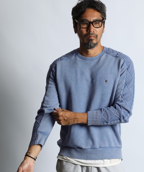 The DUFFER of ST.GEORGE（ザダファーオブセントジョージ）の「PIGMENT-DYE SWITCHING CREW TOPS：ピグメントダイ スウェット/アランニット 切替デザイントップス（スウェット・メンズ・スミクロ/ライトブルー/ネイビー・LARGE/SMALL/X-LARGE/MEDIUM）」の3枚目の写真