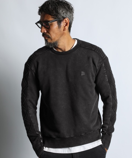 The DUFFER of ST.GEORGE（ザダファーオブセントジョージ）の「PIGMENT-DYE SWITCHING CREW TOPS：ピグメントダイ スウェット/アランニット 切替デザイントップス（スウェット・メンズ・スミクロ/ライトブルー/ネイビー・LARGE/SMALL/X-LARGE/MEDIUM）」の7枚目の写真