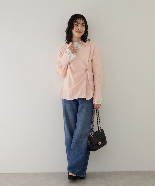 VIS（ビス）の「ブローチ付カシュクールシャツ（シャツ/ブラウス・レディース・ピンク/ラベンダー・FREE）」の17枚目の写真
