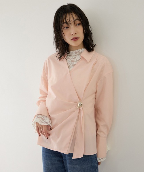 VIS（ビス）の「ブローチ付カシュクールシャツ（シャツ/ブラウス・レディース・ピンク/ラベンダー・FREE）」の12枚目の写真