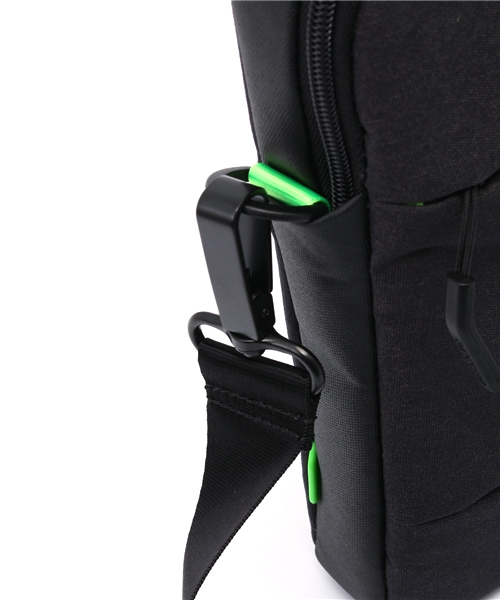 incase（インケース）の「CL55458 City Collection 15 Brief（ビジネスバッグ・メンズ・ブラック・ONE SIZE）」の4枚目の写真