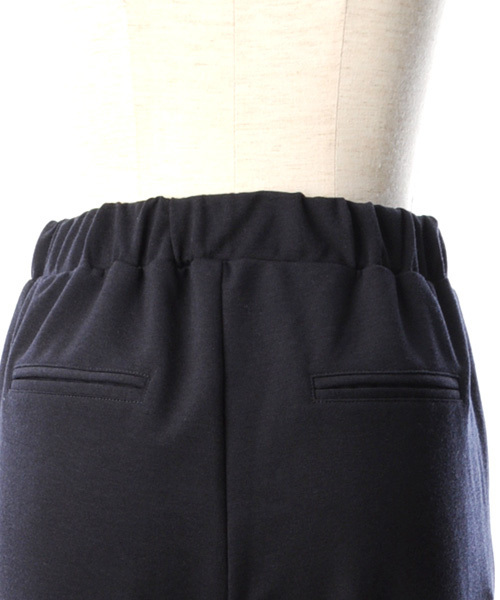 Luz Llena (philter)（ラズレナ　フィルター）の「["毎日着たい"大人カジュアル素材]タック入り・テーパードパンツ（その他パンツ・レディース・カーキ/ブラック/グレー/テラコッタ/アイボリー/ネイビー・LARGE/MEDIUM）」の14枚目の写真