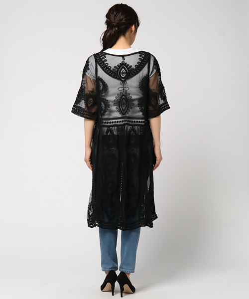 MERLOT（メルロー）の「総レースガウン4990（カーディガン/ボレロ・レディース・ベージュ/ホワイト/ブラック・FREE）」の7枚目の写真