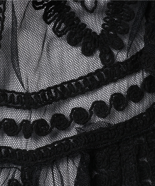 MERLOT（メルロー）の「総レースガウン4990（カーディガン/ボレロ・レディース・ベージュ/ホワイト/ブラック・FREE）」の6枚目の写真