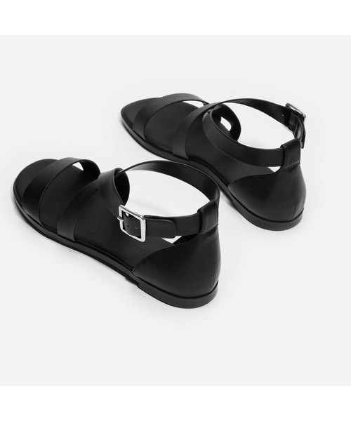 CHARLES & KEITH（チャールズ & キース）の「クロスストラップサンダル / CROSS-STRAP SANDALS（サンダル・レディース・ブラウン/ブラック/ライトベージュ・24cm/22.5cm/23.5cm/24.5cm/23cm）」の11枚目の写真