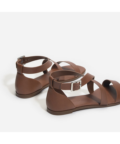 CHARLES & KEITH（チャールズ & キース）の「クロスストラップサンダル / CROSS-STRAP SANDALS（サンダル・レディース・ブラウン/ブラック/ライトベージュ・24cm/22.5cm/23.5cm/24.5cm/23cm）」の8枚目の写真