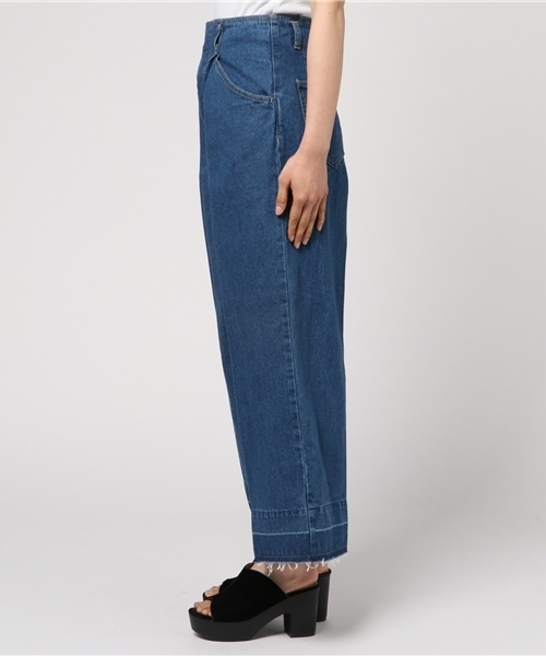 mysty woman（ミスティウーマン）の「10ozデニム裾フリンジワイドパンツ（デニムパンツ・レディース・サックスブルー/ブルー/ブルー系その他・SMALL/MEDIUM）」の6枚目の写真