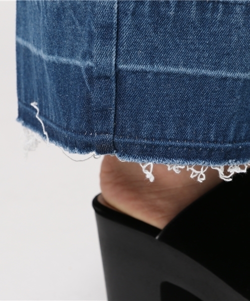 mysty woman（ミスティウーマン）の「10ozデニム裾フリンジワイドパンツ（デニムパンツ・レディース・サックスブルー/ブルー/ブルー系その他・SMALL/MEDIUM）」の11枚目の写真