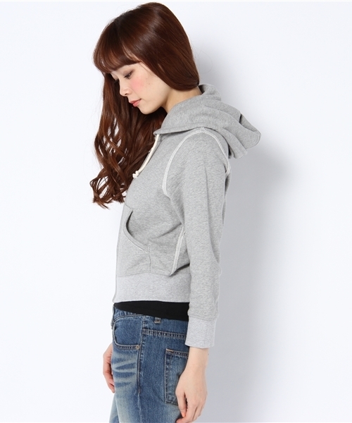 Ray BEAMS(レイビームス)の「Ray BEAMS / クロップドパーカー(パーカー・レディース・オフホワイト/グレー・ONE SIZE)」の3枚目の写真