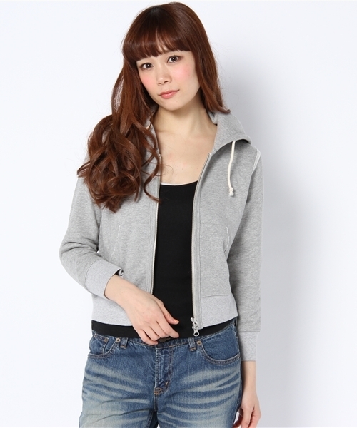 Ray BEAMS(レイビームス)の「Ray BEAMS / クロップドパーカー(パーカー・レディース・オフホワイト/グレー・ONE SIZE)」の5枚目の写真