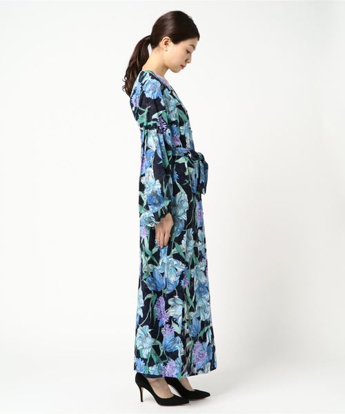 RIVE DROITE（リヴドロワ）の「オリビアフラワーガウンワンピース（ワンピース・レディース・ブラック/ネイビー・FREE）」の3枚目の写真
