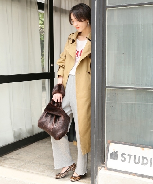 LOWRYS FARM（ローリーズファーム）の「フェイクファーマルシェＢＡＧ　801926（トートバッグ・レディース・ブラウン/グレー・FREE）」の3枚目の写真