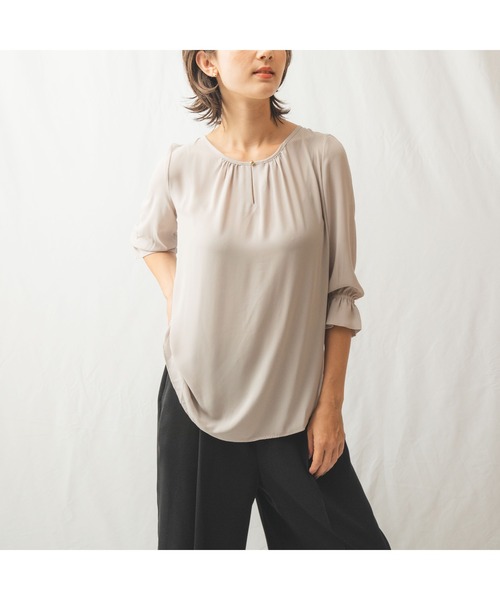 NARACAMICIE（ナラカミーチェ）の「ジョーゼットリボン付クルーネックブラウス（シャツ/ブラウス・レディース・ブラック/ベージュ/ボルドー/ピンク・SMALL/MEDIUM/LARGE）」の3枚目の写真